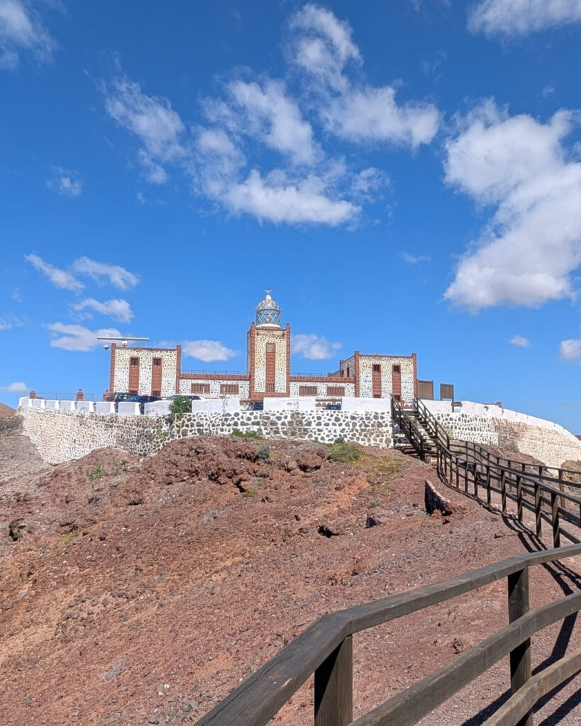 Faro la Entallada